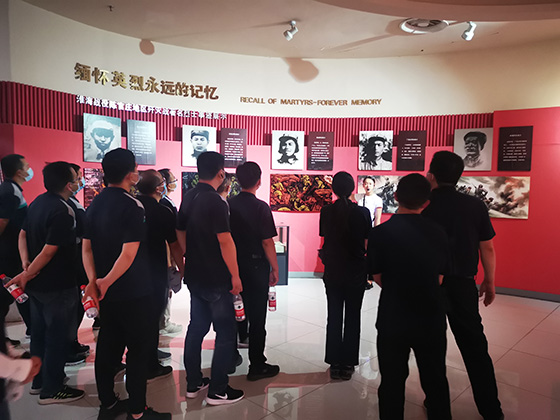 参观 (1).jpg 参观 (1).jpg